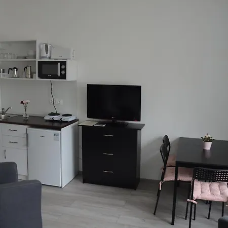 Apartman-Tata Exterior photo